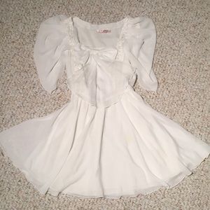 Great material! White dress very high quality